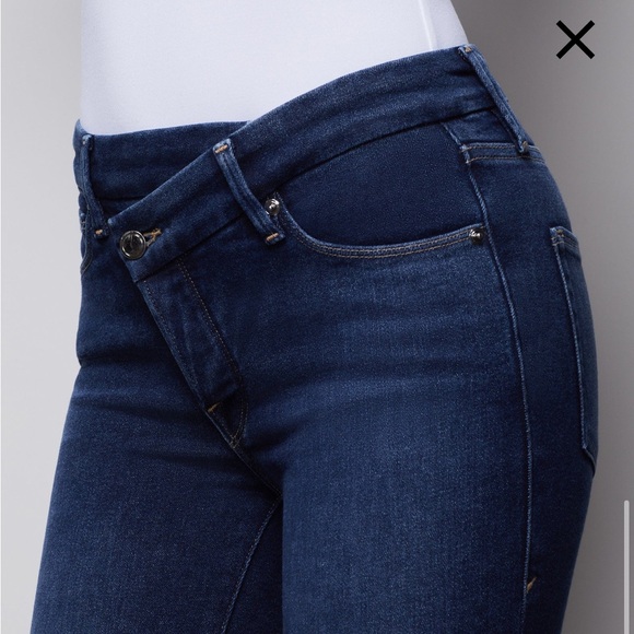 Good American Good Legs Crossover in Blue369 Skinny Jeans - Picture 4 of 9